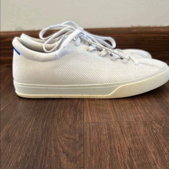 Rothy's The Lace Up Sneaker size 9 removeable insoles machine washable - Picture 2 of 12